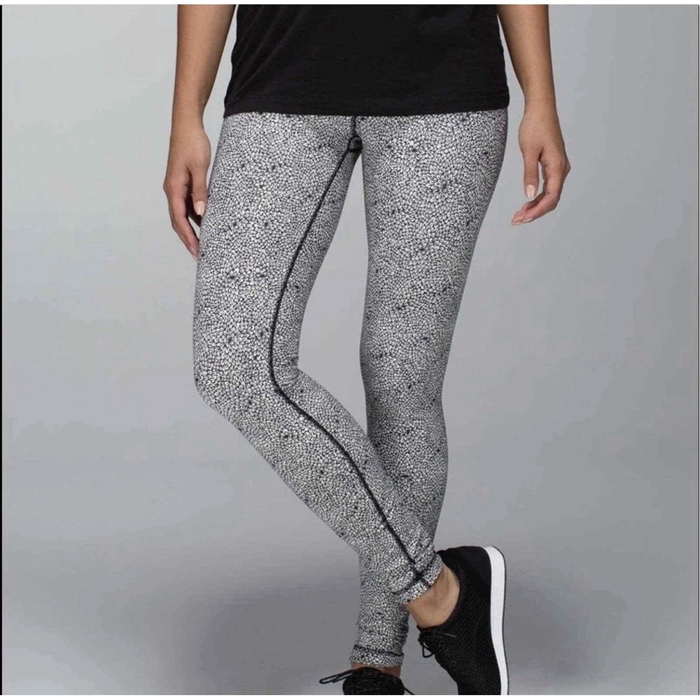 Lululemon Wunder Under Pant Plush Petal Deep Coal Ghost Black & White Size 4‎